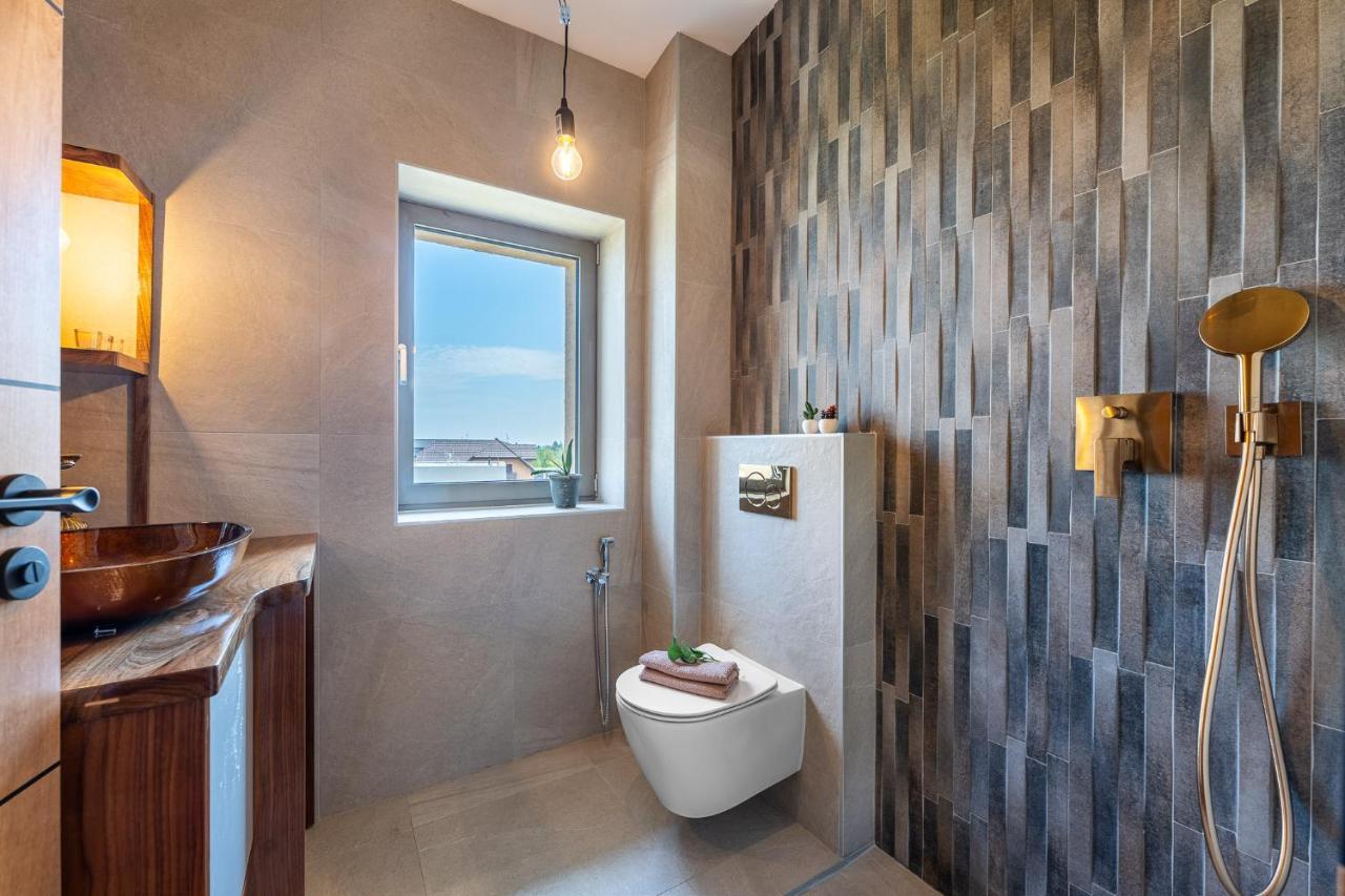 Laskara Garden Apartment By Prague Forest Nove Jirny Ngoại thất bức ảnh